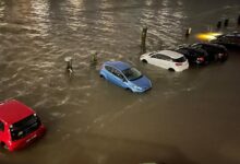 mobil terendam banjir