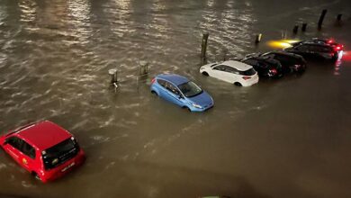 mobil terendam banjir