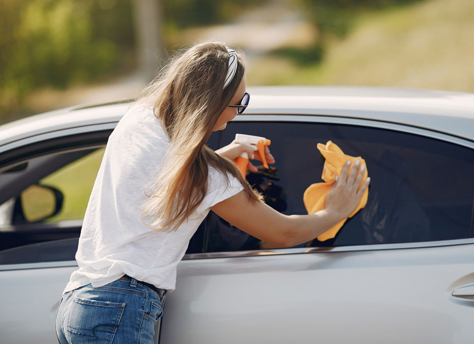 9 Tips Cara Menghilangkan Jamur Kaca Mobil Tanpa ke Bengkel